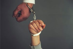 Dependência emocional: o que fazer quando nos sentimos presos a alguém?
